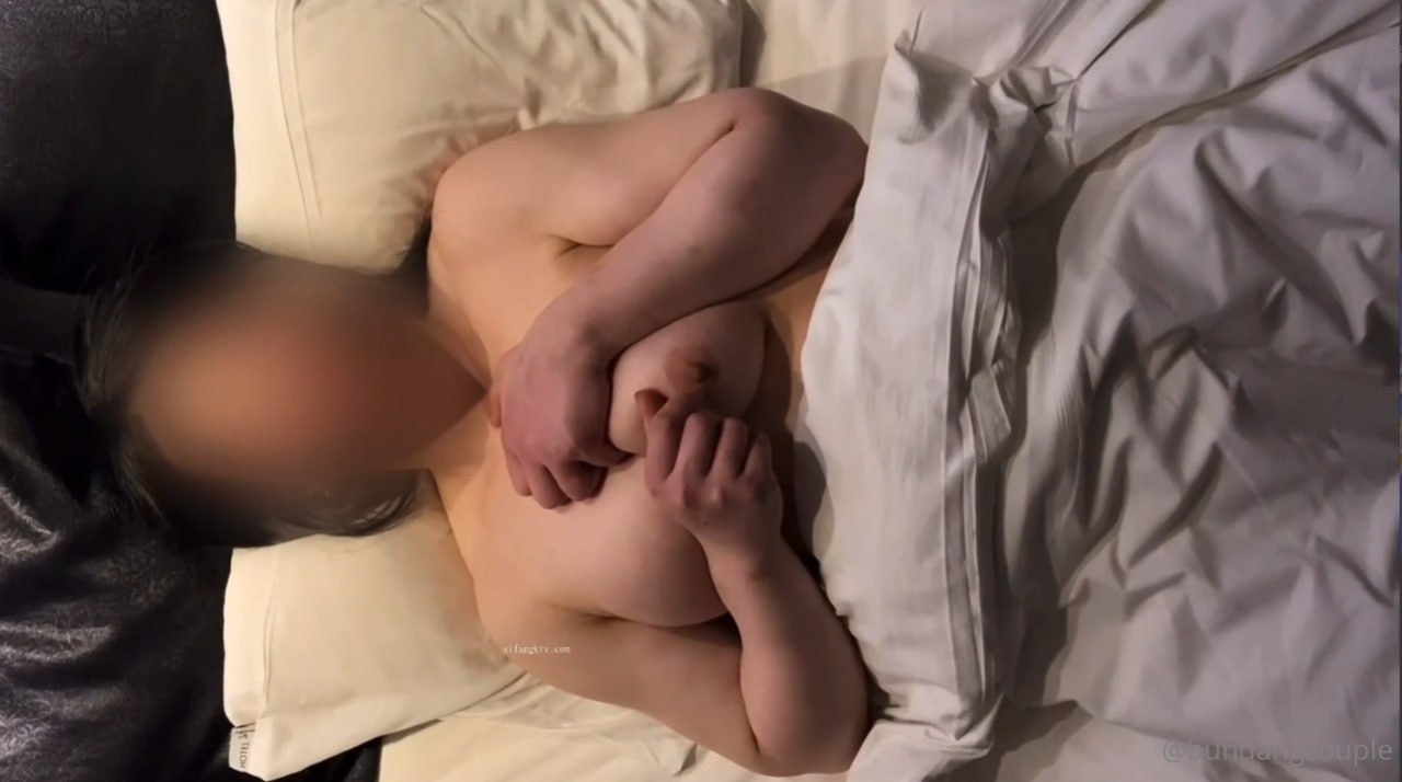 霸道太子之调教空少GV上海母狗初入圈纯操第一段